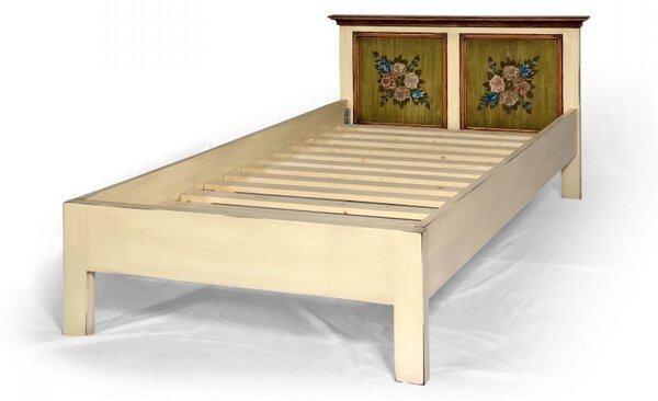Bohatě malovaná postel ze série Mervart