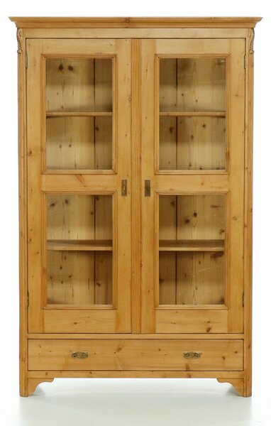 Restaurovaná vitrína se zásuvkou