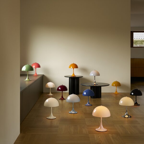 LOUIS POULSEN Přenosná lampa Panthella 250, Opaque moss green