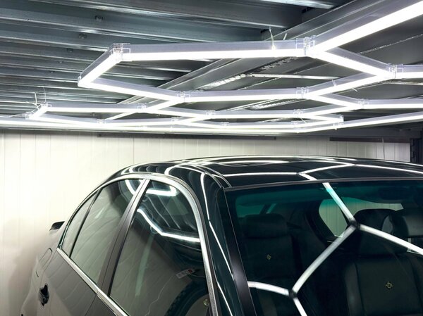 BERGE LED stropní svítidlo Hexagon IP44 - 750W - 110 lm/W - 290 x 505cm - studená bílá