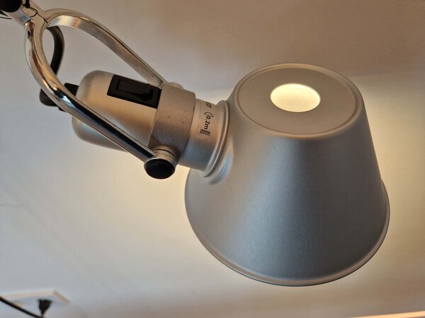 Artemide A001000 Tolomeo Tavolo, hliníkové tělo lampy s vypínačem, 1x10W LED E27, 78+64cm