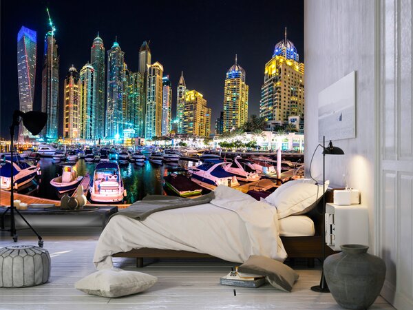 Fototapeta Noc v Dubaji a Marina - moderní lodě na pozadí architektury města