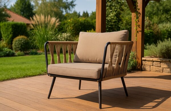 Béžové zahradní lounge křeslo Bloomingville Pavone