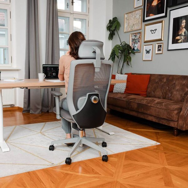 Ergonomická kancelářská židle Liftor Space, černá