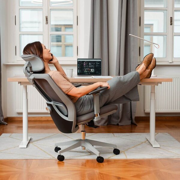 Ergonomická kancelářská židle Liftor Space, černá