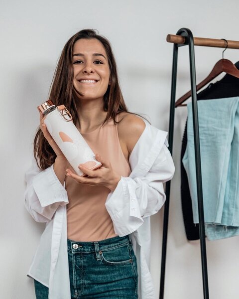 Skleněná lahev s obalem z umělé kůže EQUA Lava 750 ml