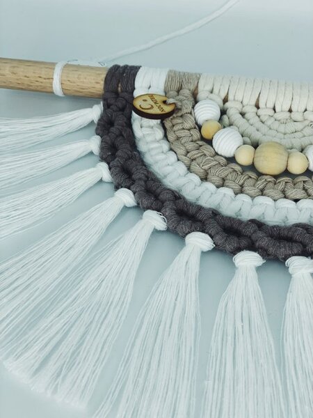 BRIMOON Duha macramé bílo-béžovo-hnědá 30 x 19 cm
