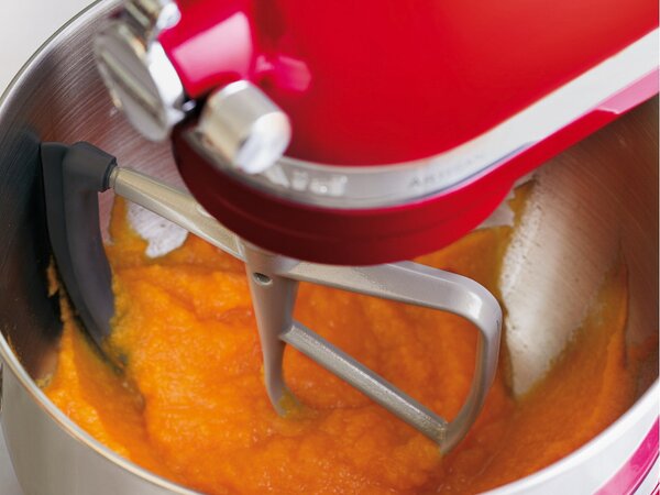 Plochý šlehač se stěrkou k robotům KitchenAid Artisan, nerez, pro mísu 6,9 l 5KFE7T