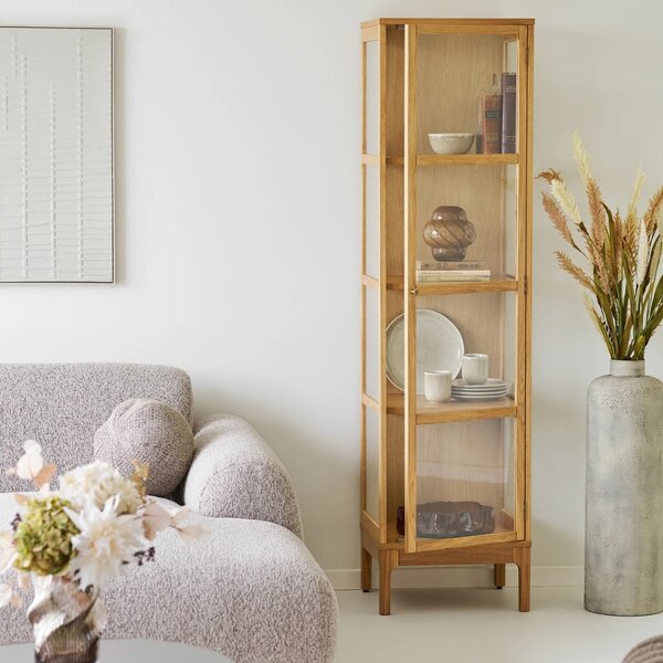 -25 % Dny MOMENTI– Nordic Living Dubová vitrína Zamma 180 x 47 cm