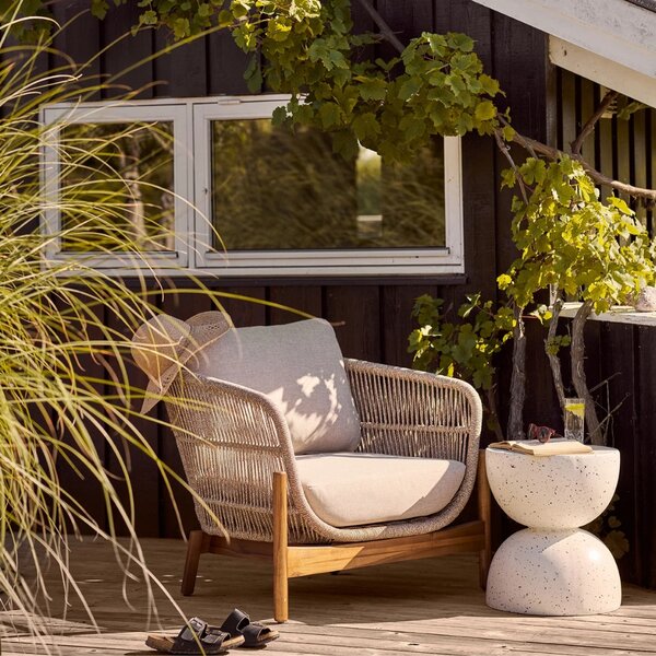 -25 % Dny MOMENTI– Nordic Living Bílý cementový zahradní stolek Boni 40 cm