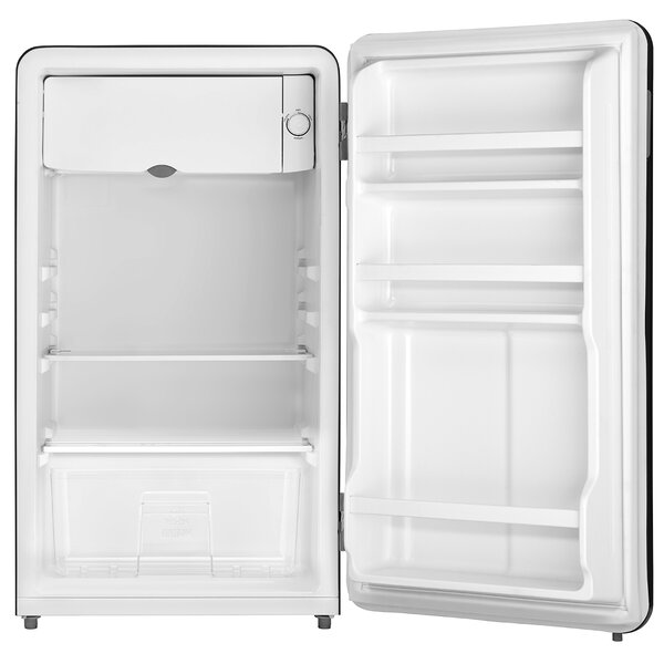 Concept LTR3047bcN retro lednice 93 l, černá