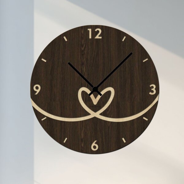 Dřevěné SRDCOVÉ hodiny na stěnu Zvolte barvu dekoru: Wenge | Velikost hodin: 35x35 | Barva ručiček: Černé