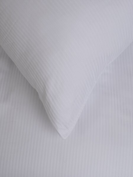 MK Lůžkoviny Hotelový povlak na přikrývku 200 x 200 cm - proužek 4 mm
