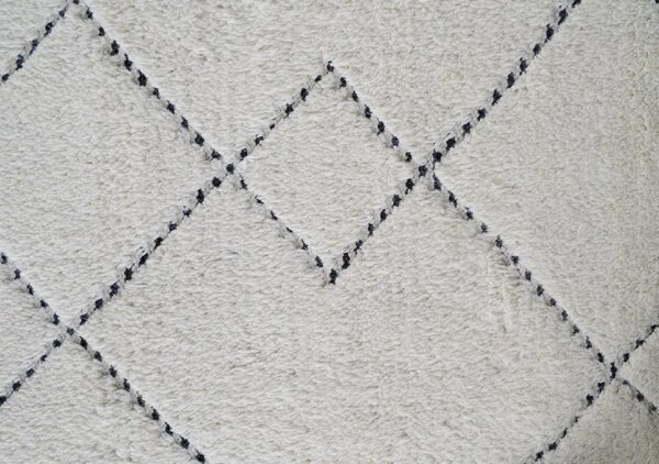 Linie Design Geometrický koberec Torun Black, smetanovo-černý Rozměr: 140x200 cm