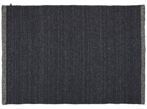 Linie Design Skandinávský koberec Versanti Charcoal, uhlově šedý Rozměr: 140x200 cm