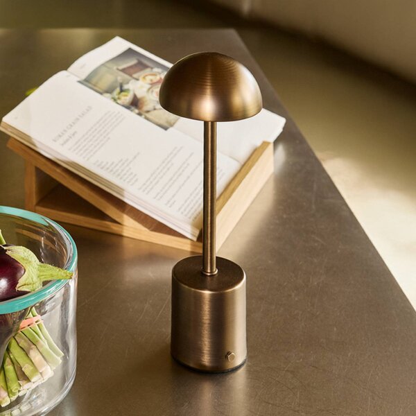 Hübsch LED stolní lampa na baterie Taten, leštěná mosaz, výška 30 cm, stmívatelný, Bronz / starožitná mosaz, kov, Moderní