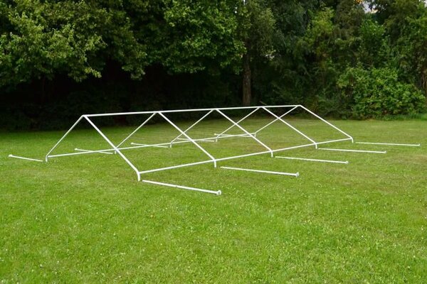 Velký zahradní stan 32m² – ocelové trubky, PE plachta, 4x8m