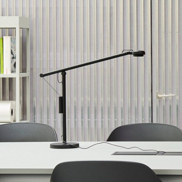 HAY Stolní lampa LED Fifty-Fifty, černá, 45 cm, stmívatelné, stmívatelný, Černá, Pracovna / kancelář, Hliník, Design