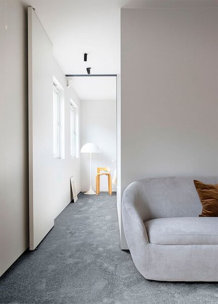 Breno Metrážový koberec GRINTA 97 šedý, šíře 400 cm, Šedá