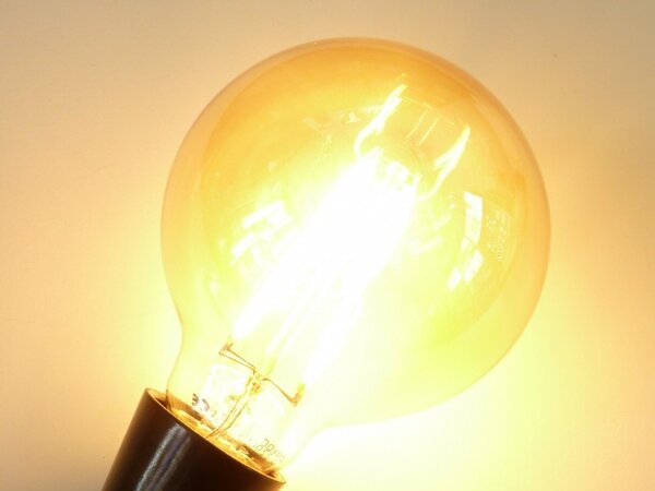 EMOS LED žárovka Filament 4,5W E27 kulatá Z58032