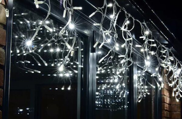 Venkovní LED vánoční závěs PROFI – 10 m, 312 LED, studená bílá, stálé svícení, silný bílý kabel