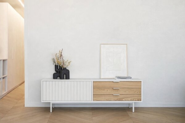 Bílý lakovaný TV stolek Teulat Sierra 140 x 40 cm
