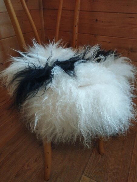 ARCTIC FUR Sedák z islandské ovčí kůže, patchwork