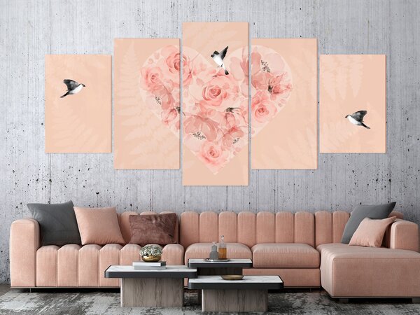 Obraz Růžové srdce (5-dílný) široký - květiny a ptáci na růžovém pozadí