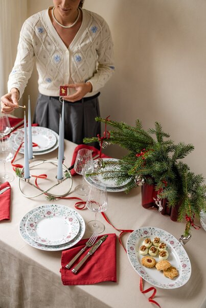 Porcelánový servírovací talíř Swedish Grace Winter 32 cm