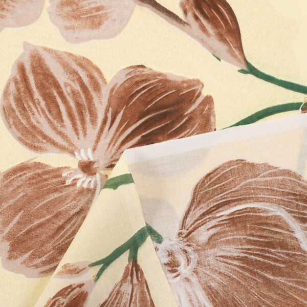 Biante Bavlněný závěs Sandra SA-536 Hnědé orchideje na vanilkově žlutém 150x140 cm