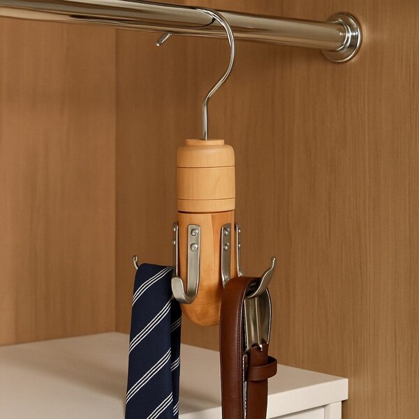 Závěsný dřevěný věšák na kravaty a opasky The Dandy – Premier Housewares