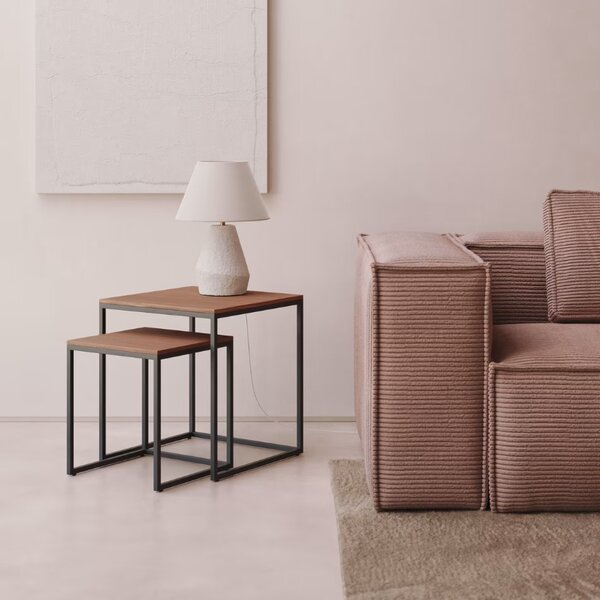 Set dvou ořechových odkládacích stolků Kave Home Yoana 35x35/ 45x45 cm
