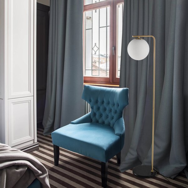 Designová stojací lampa Alvarez – Zlatá