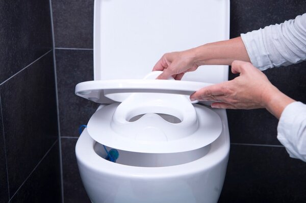Tmavě růžové dětské WC sedátko Bella Bambina – Rotho