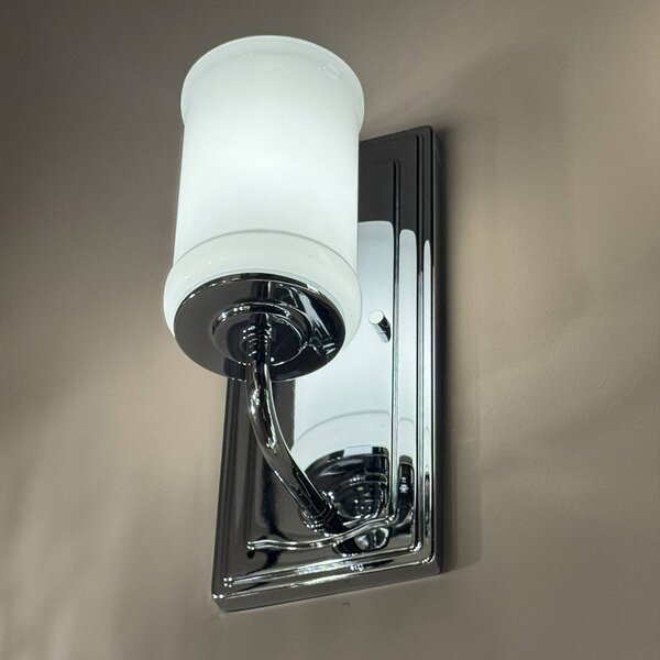 KICHLER Nástěnné světlo Vetivene, chrom, výška 31 cm, kov, IP44, G9-LED, Chrom / stříbro, Koupelna, kov