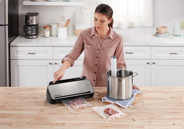 Vakuová svářečka fólií FoodSaver VS3190X, OUT