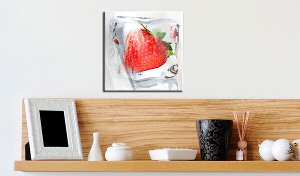 Obraz na akrylovém skle Frozen Strawberry [Glass]
