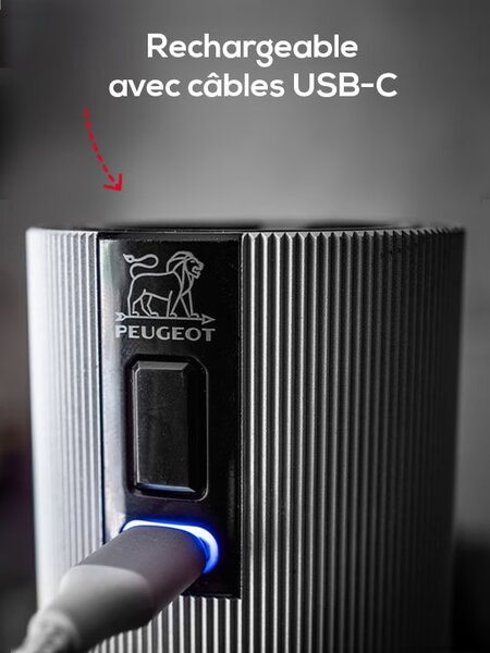Mlýnek na pepř PEUGEOT LINE elektrický 15 cm, u´Select Carbon 43148