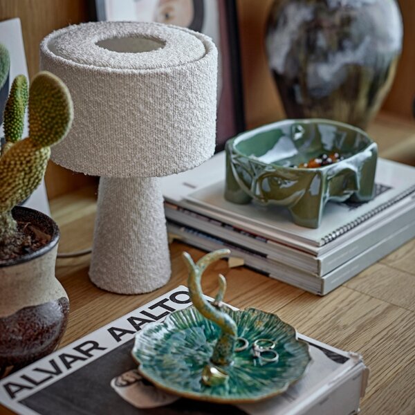 Bloomingville Bílá bouclé stolní lampa Emmie