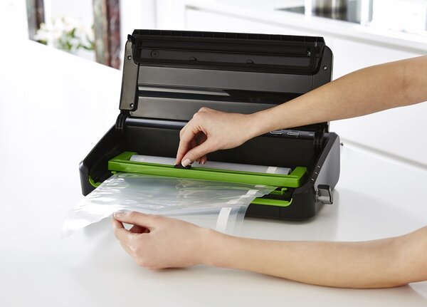 Vakuová svářečka fólií FoodSaver FFS005X