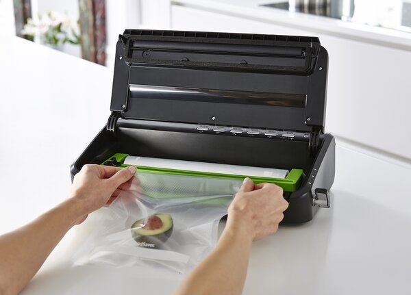 Vakuová svářečka fólií FoodSaver FFS005X