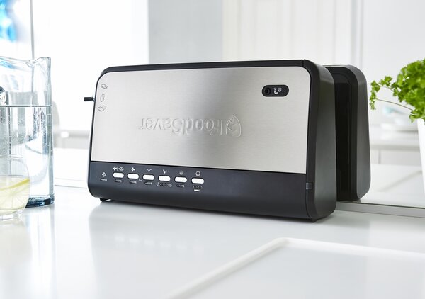 Vakuová svářečka fólií FoodSaver FFS005X