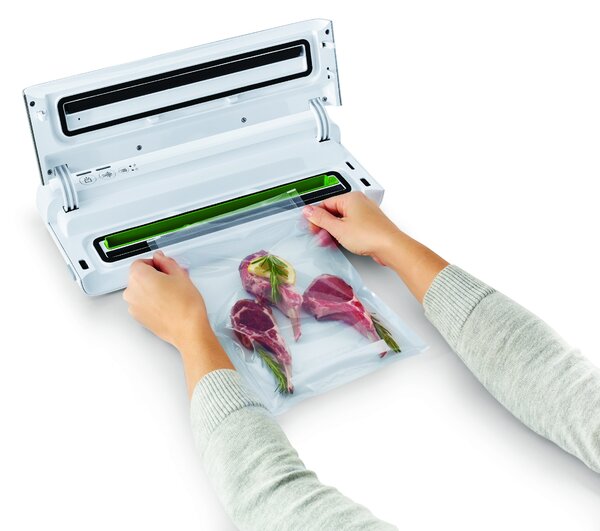 Kompaktní vakuová svářečka fólií FoodSaver VS0100X