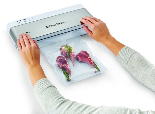 Kompaktní vakuová svářečka fólií FoodSaver VS0100X