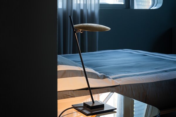 Catellani & Smith Luxusní stolní LED lampa Lederam T1, 2700K, 1x10W Barva: Bílá/Satén