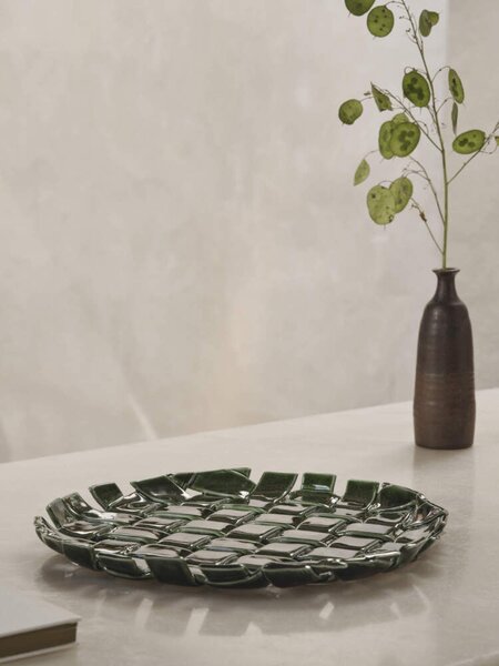 Ferm Living Keramický talíř Plait Platter, emerald green