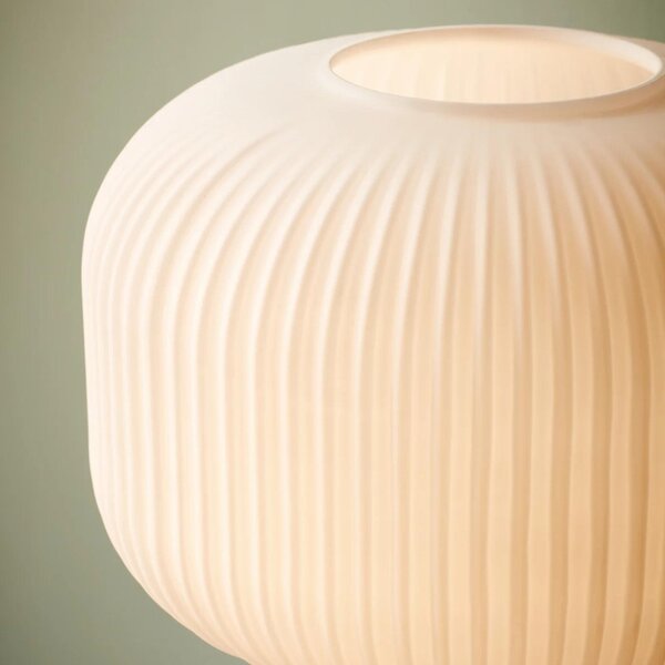 Nordlux Opálově bílá skleněná stojací lampa Milford 139,4 cm