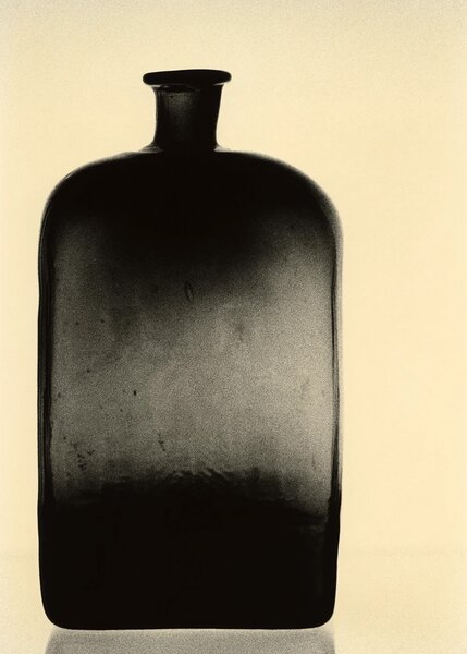 Paper Collective designové moderní obrazy The Bottle (50 x 70 cm)