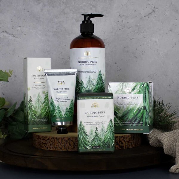 Vonná sojová svíčka Nordic Pine 170 ml