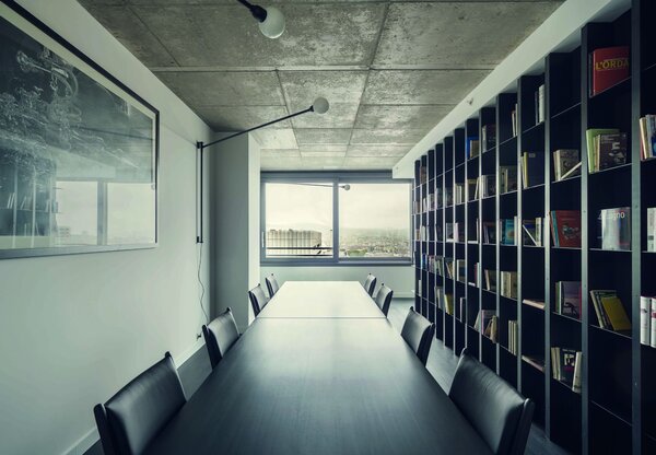 Nemo Potence Pivotance, černá designová nástěnná lampa se stmívačem, 8W E27, délka 200cm